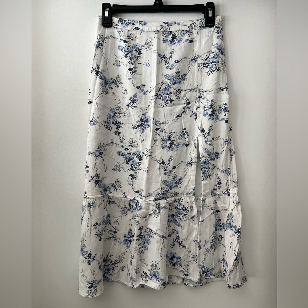 Abercrombie & Fitch White/Blue Floral Maxi Skirt with Side slit